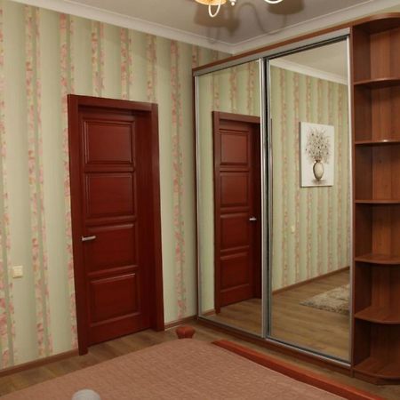 Apartments On Moskovskaya Street Dnipro Luaran gambar